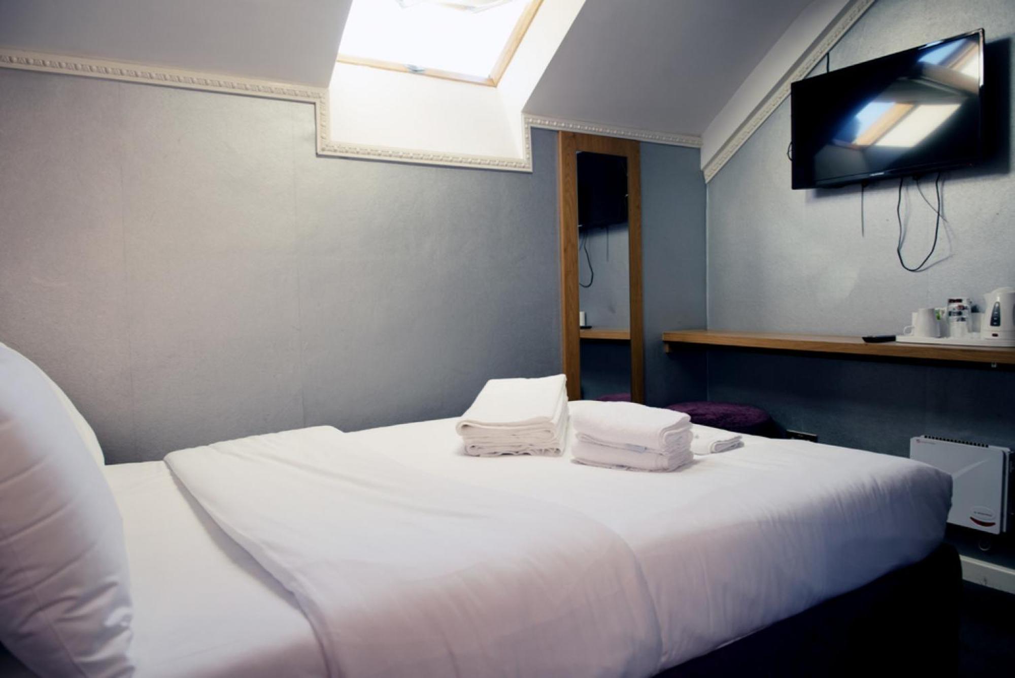 Hotel 24-7 - The Old Victoria Newport (Gwent)